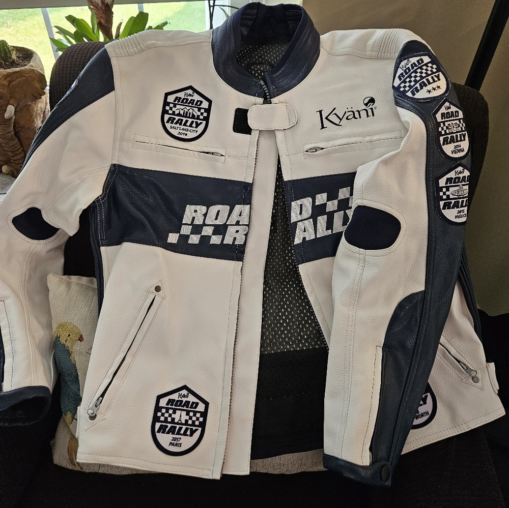 Motorcycle Style Jacket - image 5